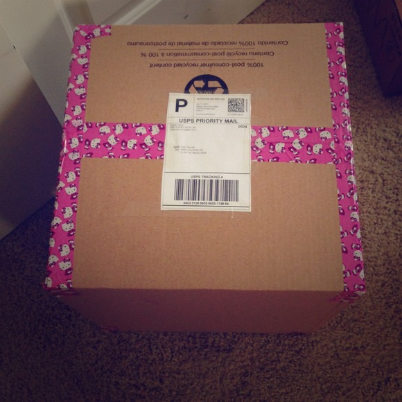 Your boots @poshgigi!!!!!! 💗 - Picture 1 of 2