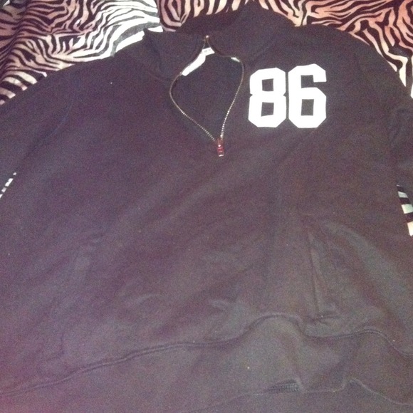 V.s half zip up hoodie