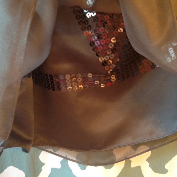 💢Bundled💢 Limited grey one shoulder top - Picture 3 of 3