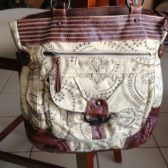 Tan handbag .. By Sparrow True
