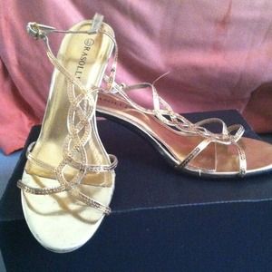 Gold kitten heels sandals