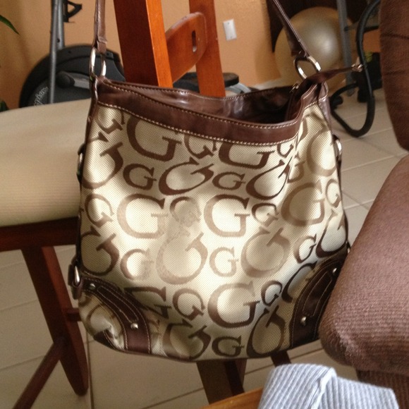 Handbag - Picture 2 of 3