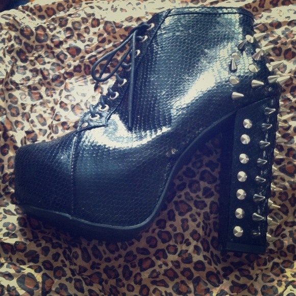 🚫Ankle Spike Heels🚫 Traded