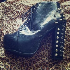 🚫Ankle Spike Heels🚫 Traded