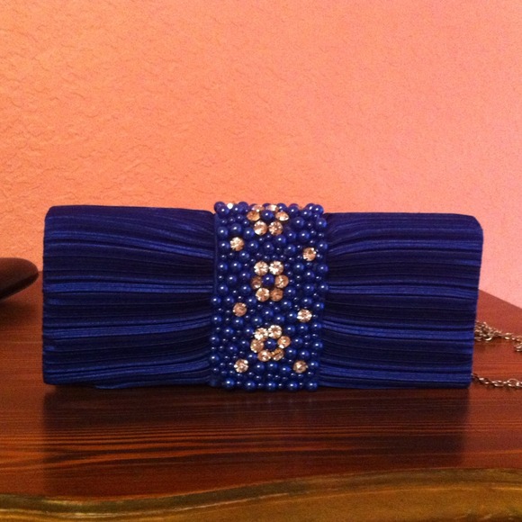 Blue clutch - Picture 1 of 4