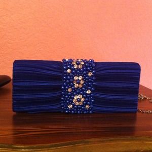 Blue clutch