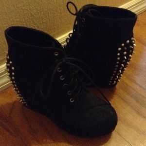 Boot spike heels