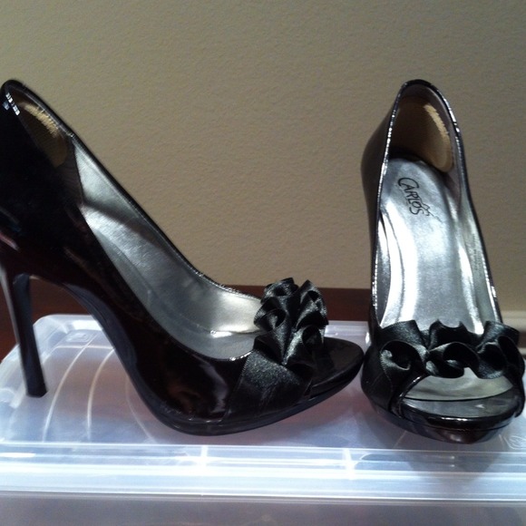Carlos Santana Black Patent Leather Heels