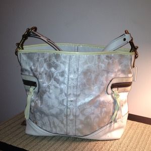 Signature Coach Tote - White