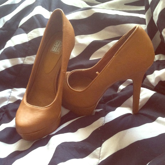 Shoes - Leather pumps