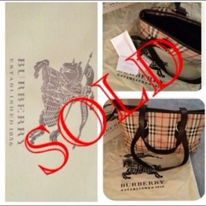 🚫SOLD🚫Burberry Med Haymarket Check Tote Bag