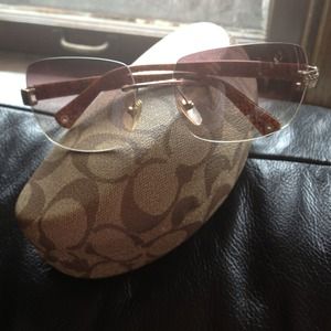 Coach sun glasses