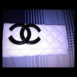 🔹White Chanel Wallet 🔹
