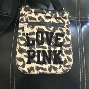 Leopard print cross body. VS pink
