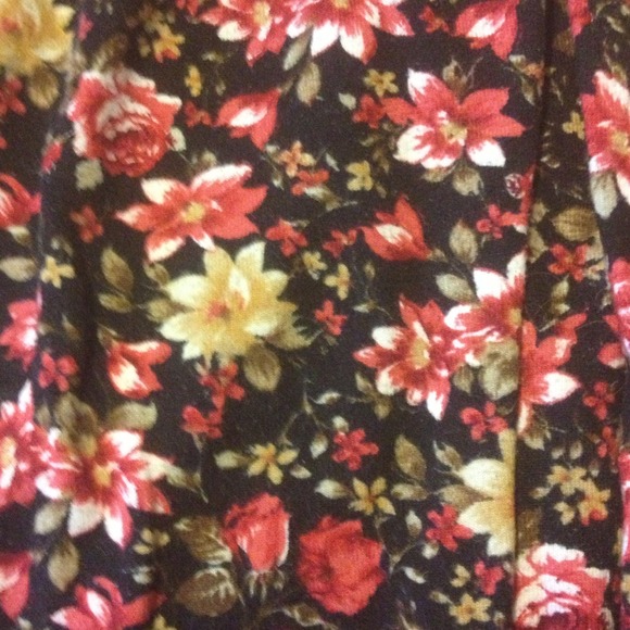 SOLD IN BUNDLE Floral dress - Picture 2 of 3