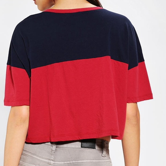 🎉HOST PICK! 🎉 Short Sleeve Crop Top - Picture 2 of 3