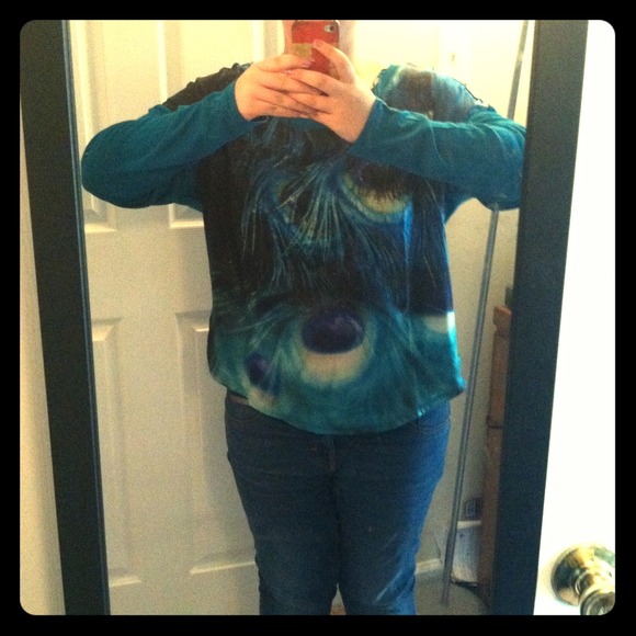 Cute Peacock Feather Shirt!!