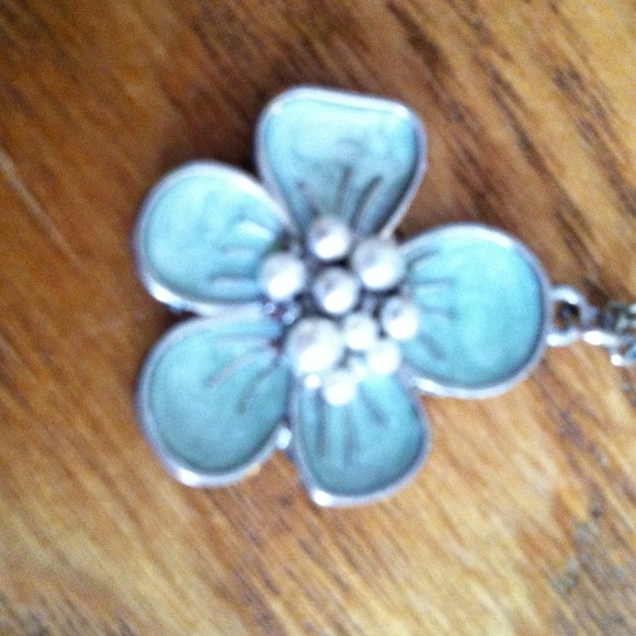 F. 21 Necklace! - Picture 2 of 3