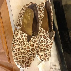 RESERVED Leopard Print Toms shoes