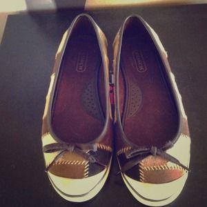Coach flats
