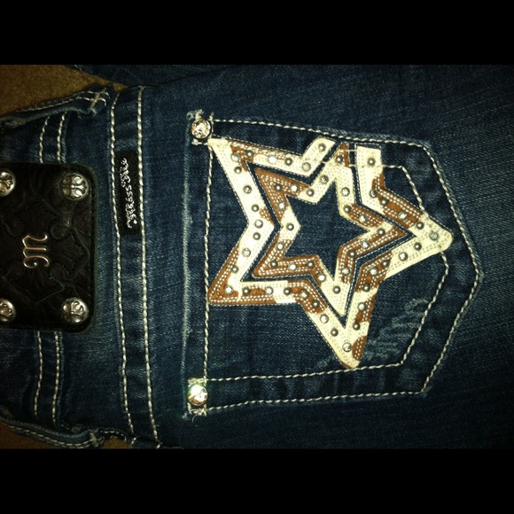 Miss Me's 26 NWOT bootleg dark jeans. Rare!