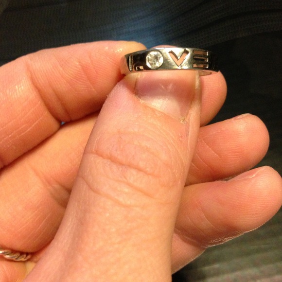 Guess ring - Picture 2 of 3