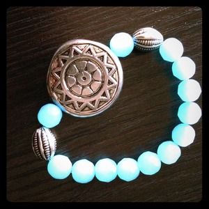 {SOLD} Turquoise Stretch Bracelet