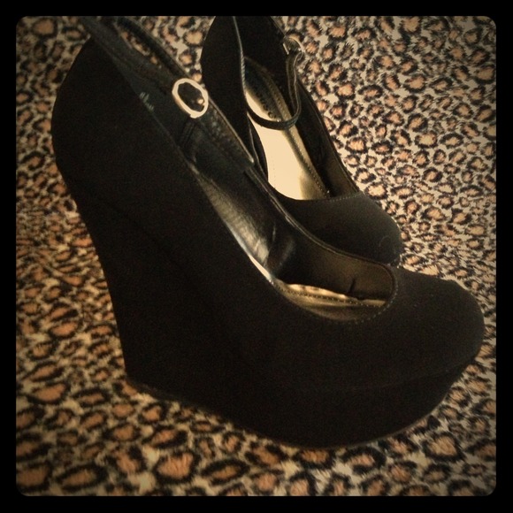 Sold <3 Wedges