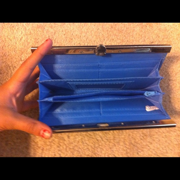 Leopard Print Wallet - Picture 2 of 3