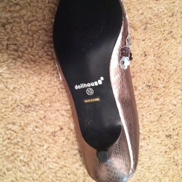 Dollhouse shoes size 10 - Picture 3 of 3