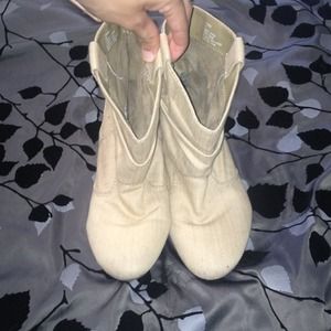 Steve Madden booties. Size 7.