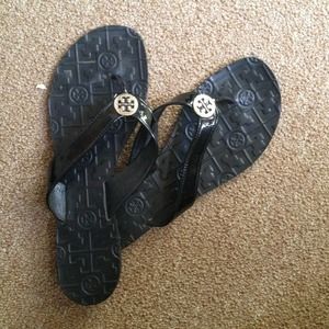 Black Tory burch flip flops