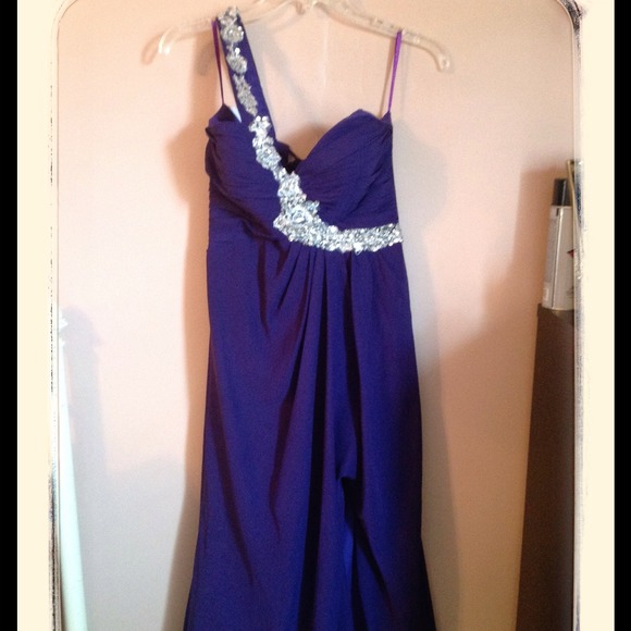 Gorgeous purple One-Strap dress!!