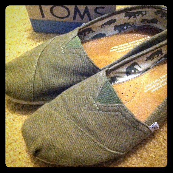 Sold partial trade used Toms good condition