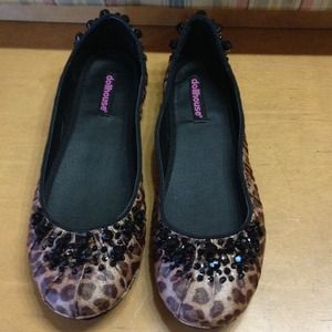 Leopard print flats size 9 NEW Reduced!
