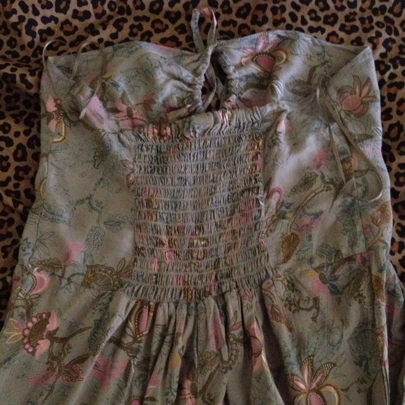 Romper - Picture 2 of 4
