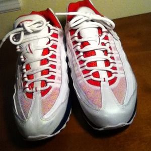 Nike Airmax red white and blue