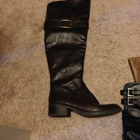 Selling theses boots!!