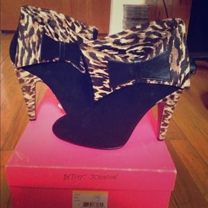 New Betsey Johnson Shoes, have a box ;)
