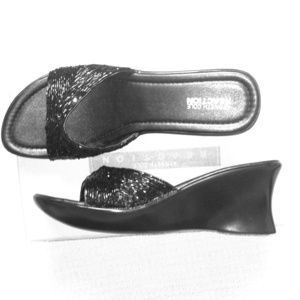Kenneth Cole Reaction Black 3" wedge heels