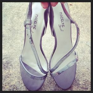 Madeline Stuart sling back sandal with sequins 7,5