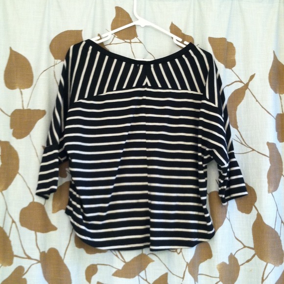 Stylish Striped Crop Top Shirt! - Picture 2 of 2