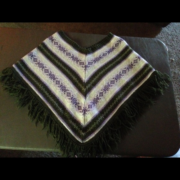 Small girls Great American Sweater shawl