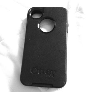 Black iPhone 4/4s otter box cover(Great condition)