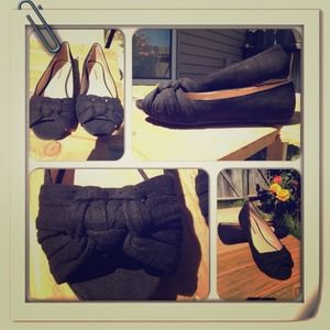 Black open toe flat