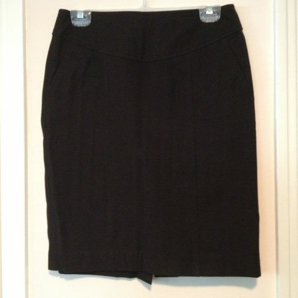 Banana Republic pencil skirt - Picture 1 of 2