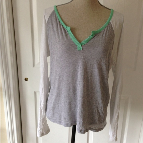 🔴SOLD🔴  Splendid Raglan Top - Large
