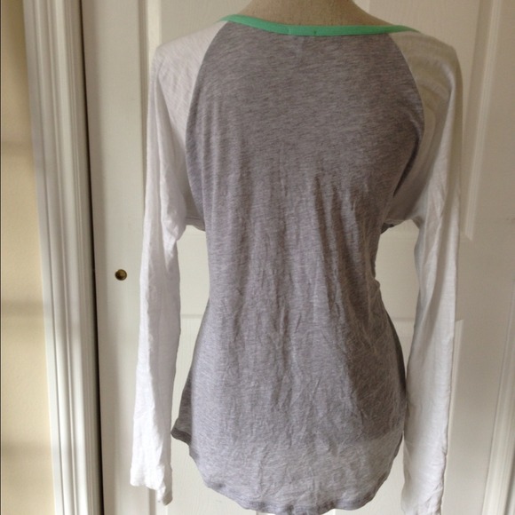 🔴SOLD🔴 Splendid Raglan Top - Large - Picture 4 of 4