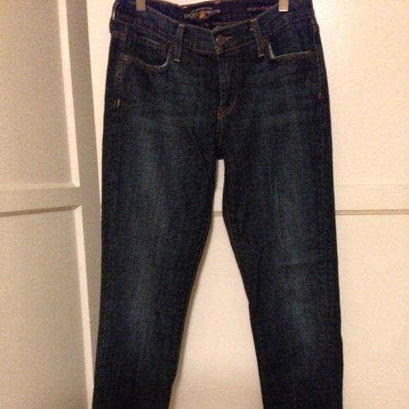 Lucky Brand boyfriend style jeans.