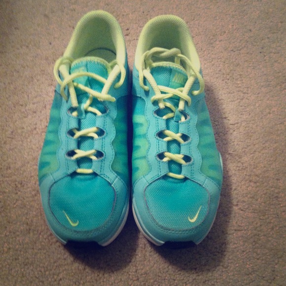 Green Nike Flex Trainer 2